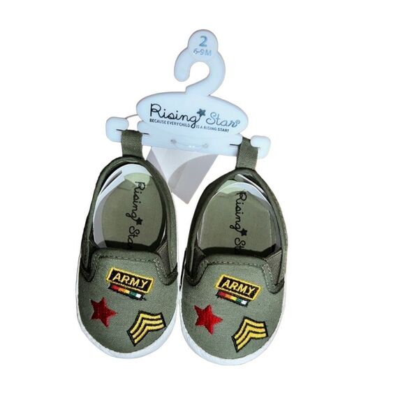 NWT Baby Army Slip On Shoes in Size 2 (6-9 Months) - Picture 1 of 3